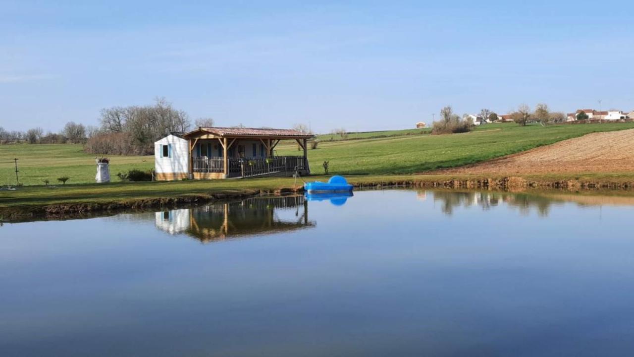 Etang Pre De La Font Hotel Cercles Buitenkant foto