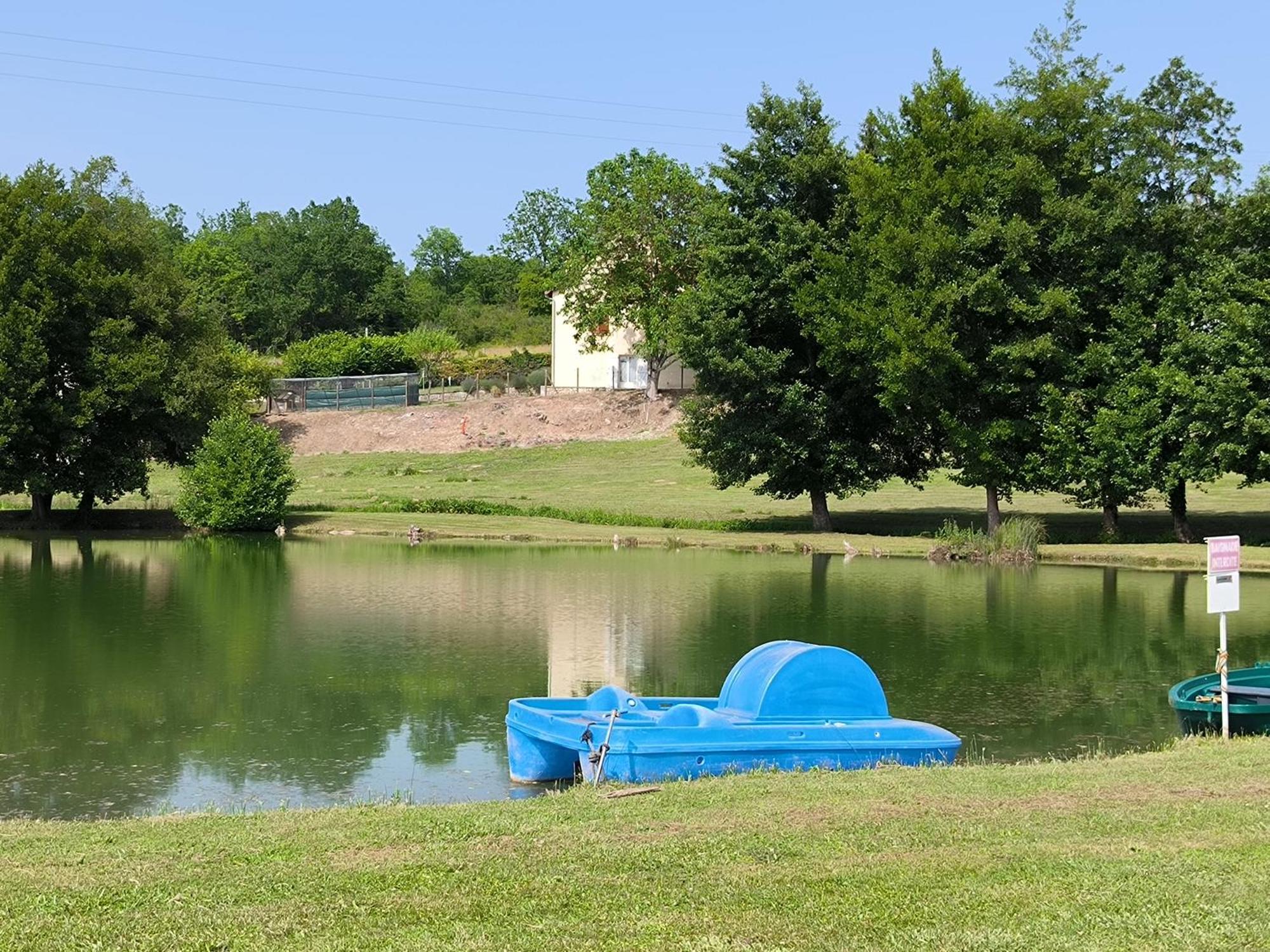 Etang Pre De La Font Hotel Cercles Buitenkant foto